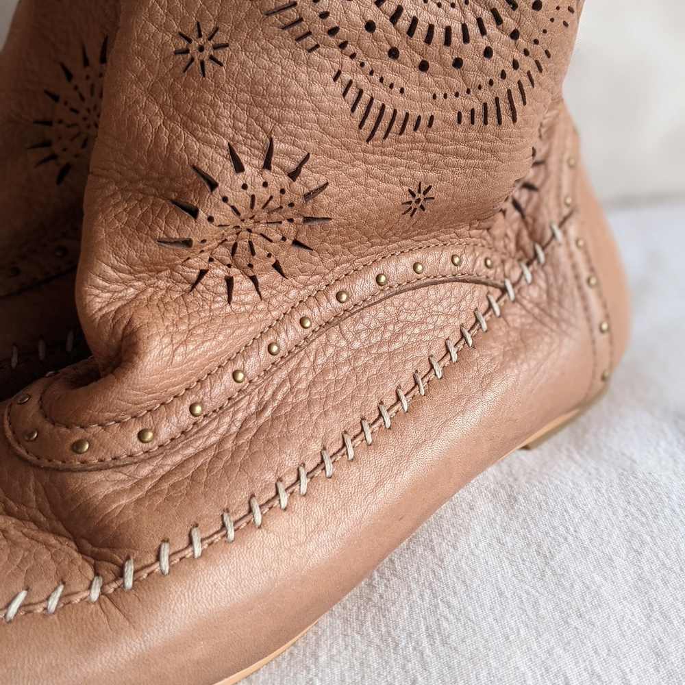 Koolaburra by UGG Becca Laser Boots - Picture 5 of 9